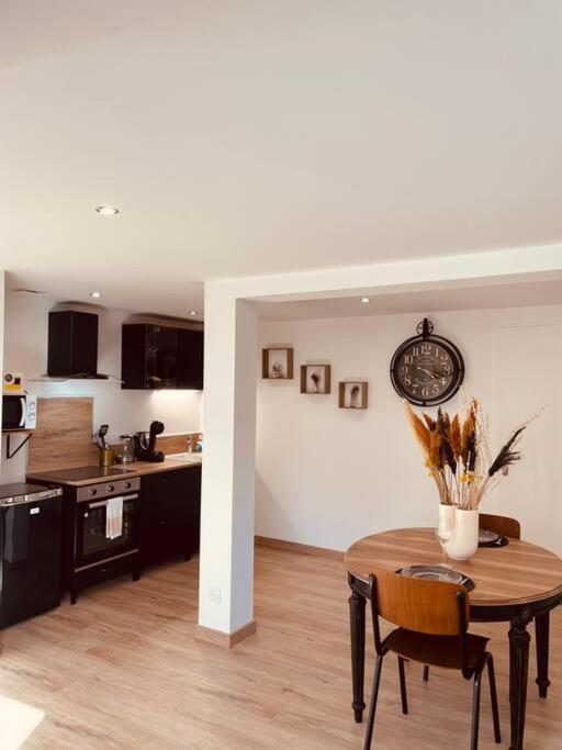 Bryas 3 - Appartement Tres Chaleureux Châteauroux Extérieur photo